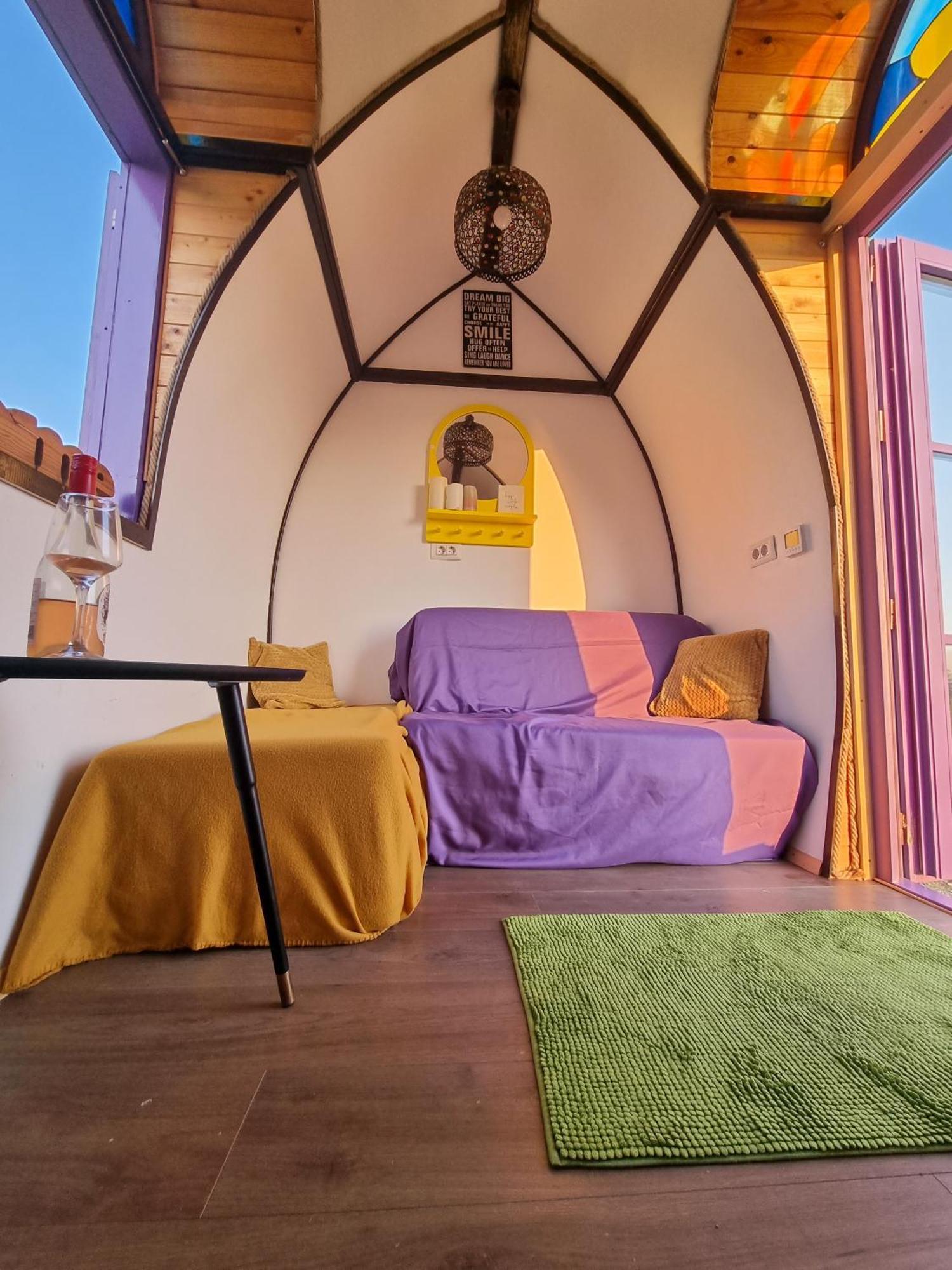 Central Tiny Houses Бухарест Экстерьер фото